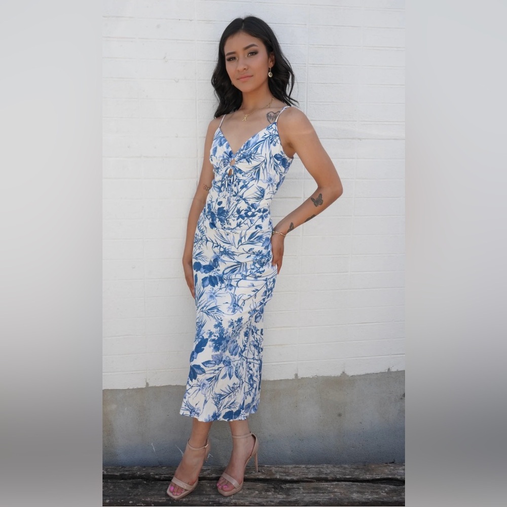 Finn Blue and White Floral Midi Dress